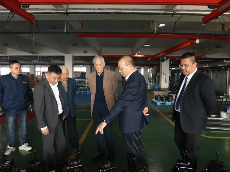 第七屆工程機械行業(yè)標準化工作會(huì )議暨2024年中國工程機械工業(yè)協(xié)會(huì )標準化工作委員會(huì )年會(huì )8.jpg